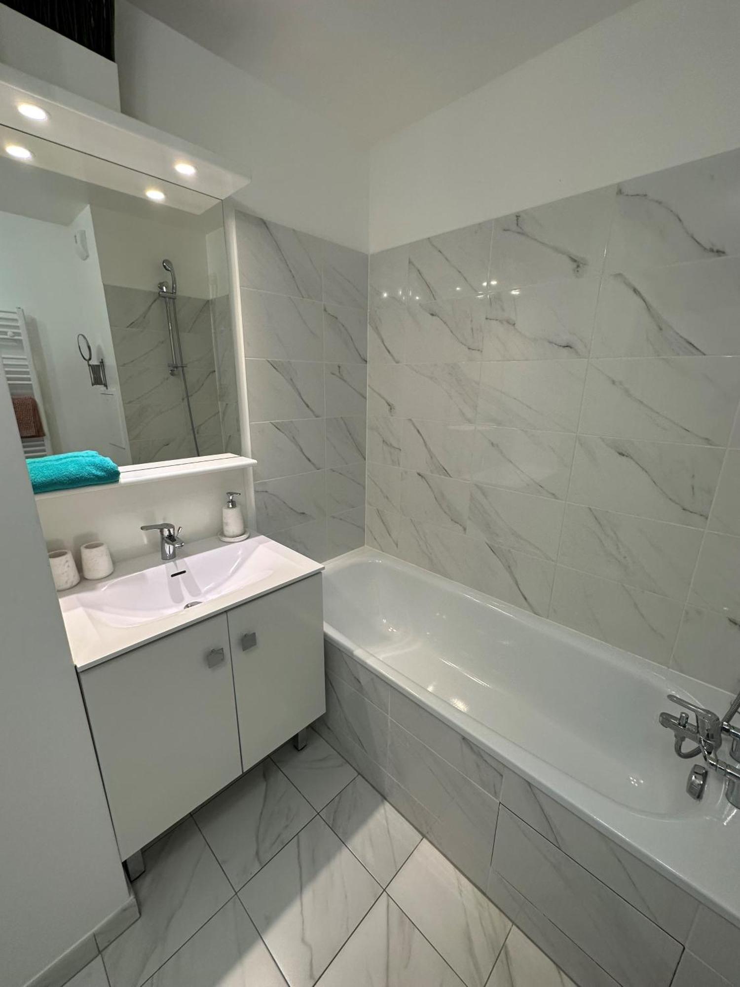 Superbe Appart Au Pied De Disney Apartment Сери Екстериор снимка